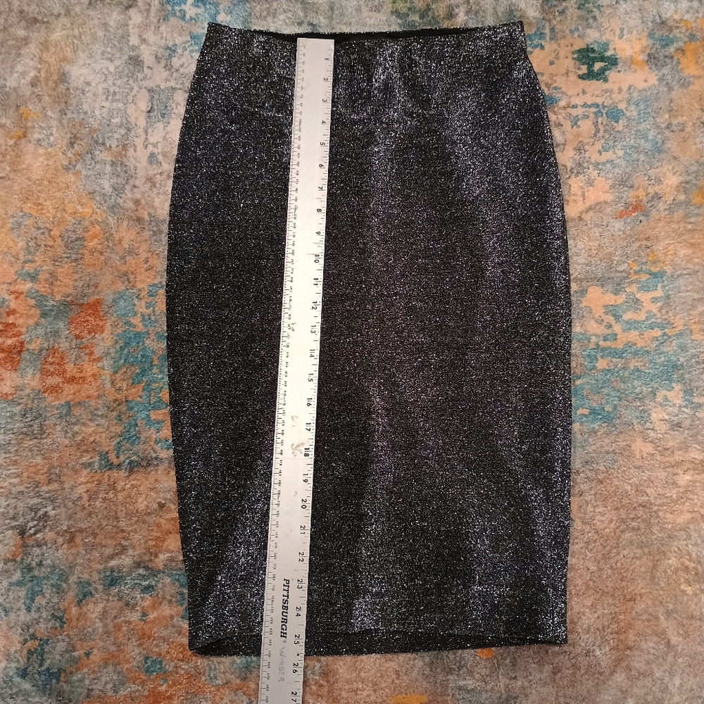 Express Elegant Black and Silver Metallic Pencil Skirt Size Small Petite - Picture 6 of 6